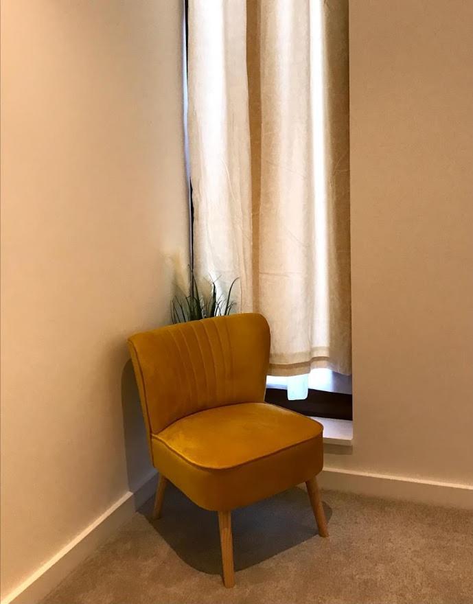 Maplewood Luxurious One-Bed Flat With Free Parking Hotell St Albans Exteriör bild