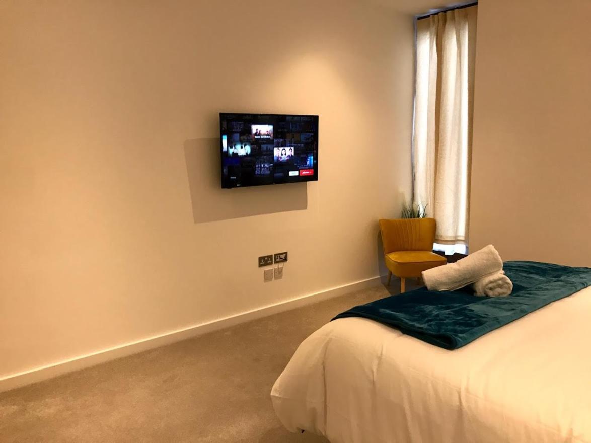 Maplewood Luxurious One-Bed Flat With Free Parking Hotell St Albans Exteriör bild
