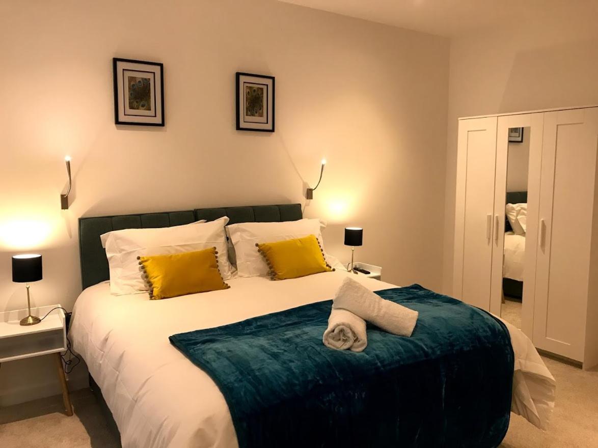 Maplewood Luxurious One-Bed Flat With Free Parking Hotell St Albans Exteriör bild