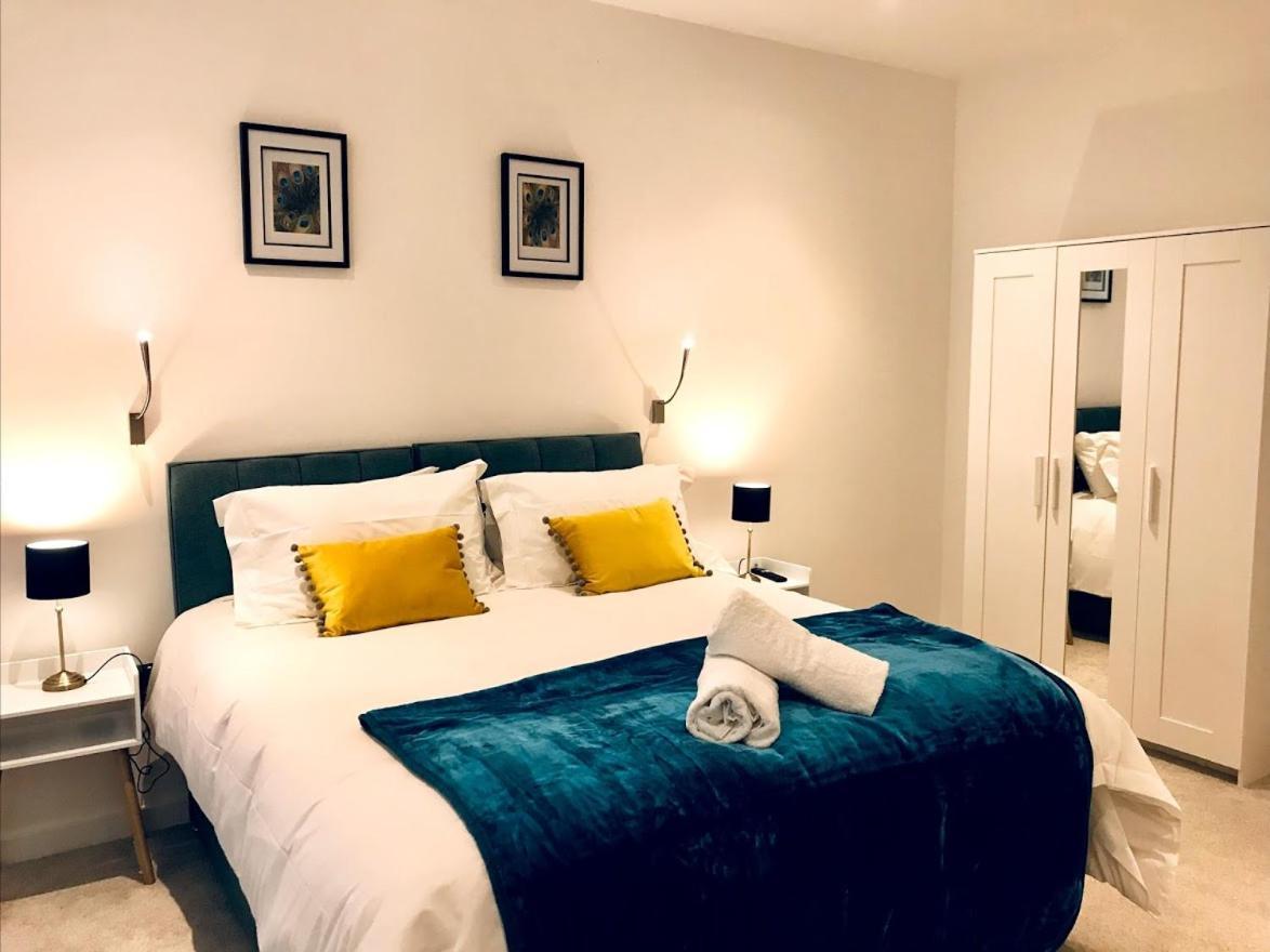 Maplewood Luxurious One-Bed Flat With Free Parking Hotell St Albans Exteriör bild