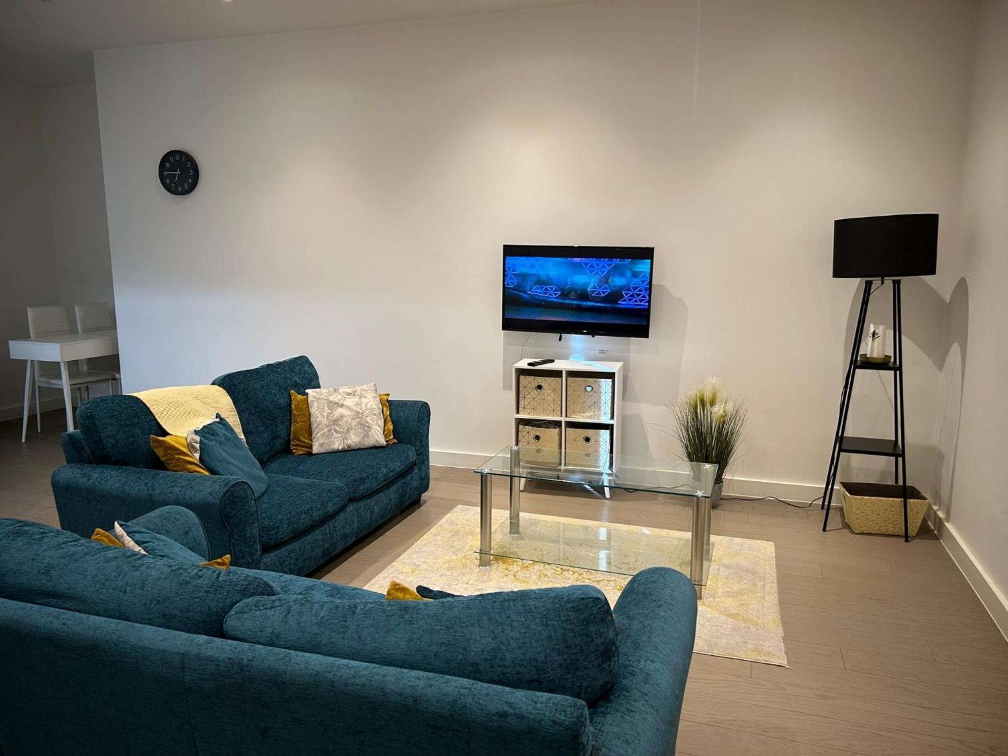 Maplewood Luxurious One-Bed Flat With Free Parking Hotell St Albans Exteriör bild